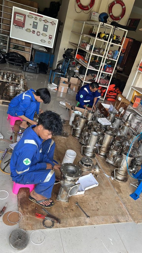 This image has an empty alt attribute; its file name is WhatsApp-Image-2025-11-07-at-14.01.45-576x1024.jpeg